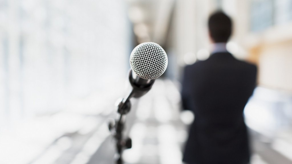 Speak with Confidence: Power Up Your Public Speaking Practice